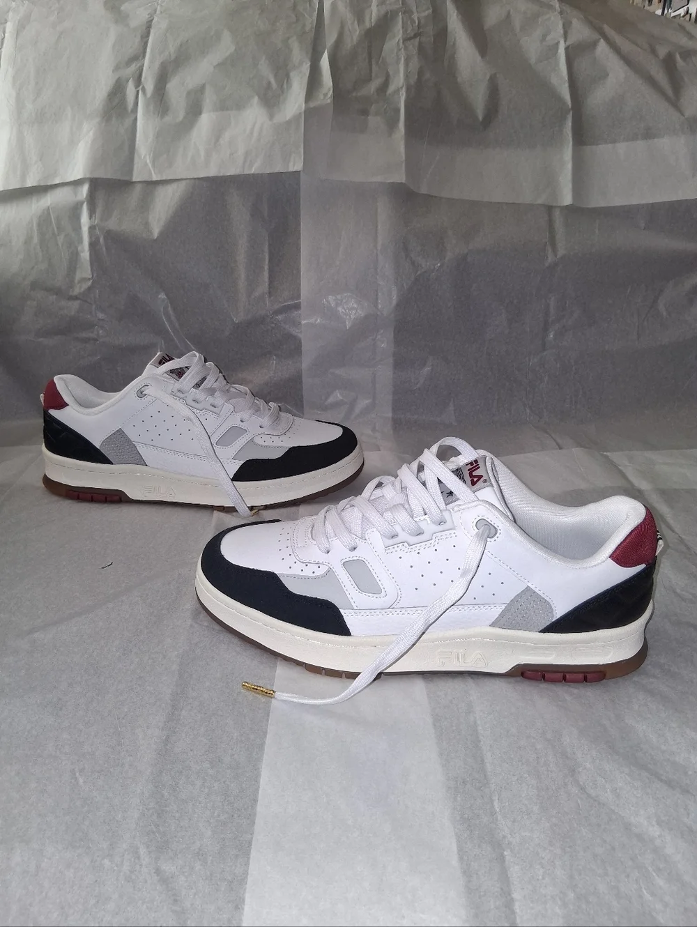 Fila Sneakers Brand New, Men 11 - Picture 9 of 9